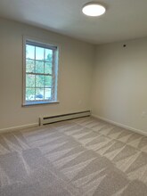 220 Providence Rd in Grafton, MA - Building Photo - Building Photo