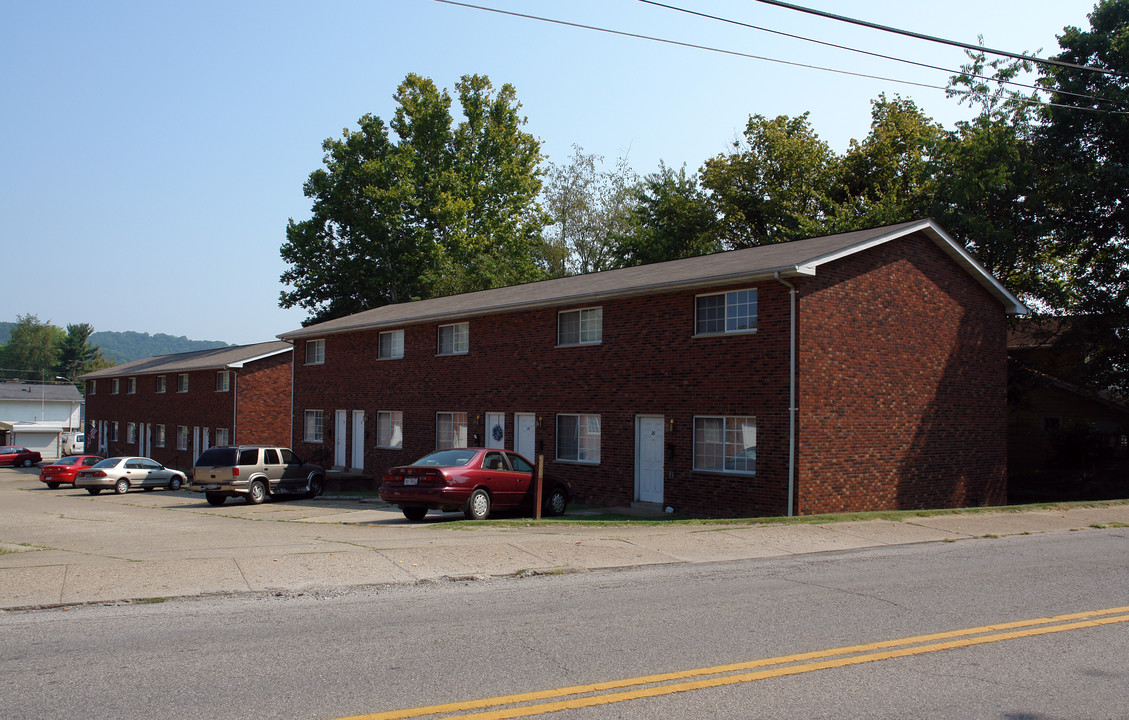 1030 Kanawha Ter in St. Albans, WV - Foto de edificio