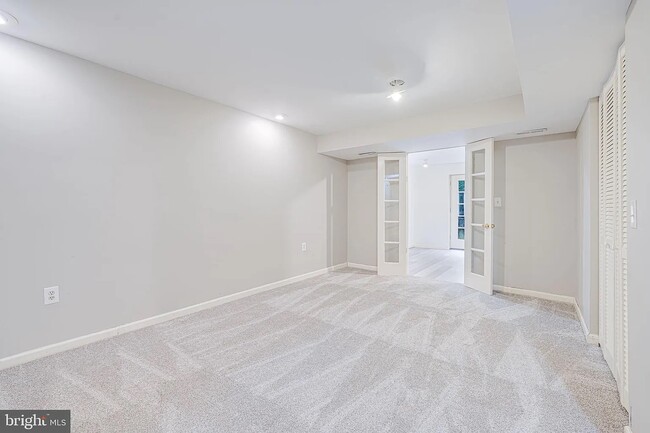 property at 7 Apple Blossom Ct