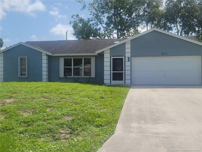 3873 SW La Fleur St in Port St. Lucie, FL - Building Photo - Building Photo