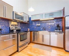 5850 Centre Ave, Unit 707 in Pittsburgh, PA - Building Photo - Building Photo
