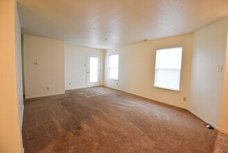 2331 Collins Way in Greenfield, IN - Building Photo - Building Photo