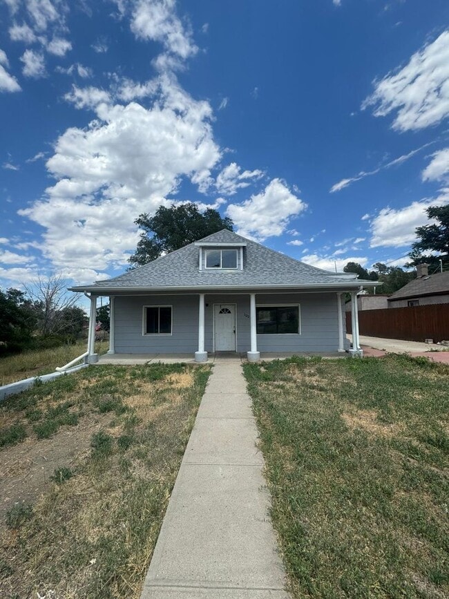 property at 122 S Gordon St