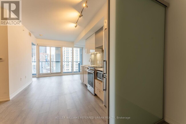 251-251 Jarvis St in Toronto, ON - Building Photo - Building Photo