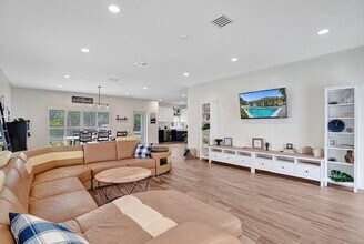 2622 NE 27th Ave in Lighthouse Point, FL - Building Photo - Building Photo