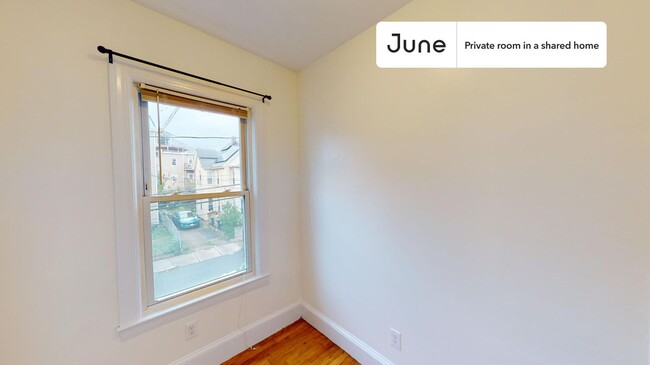Private bedroom in 3 bed/1 bath Home in Boston, MA - Building Photo - Building Photo