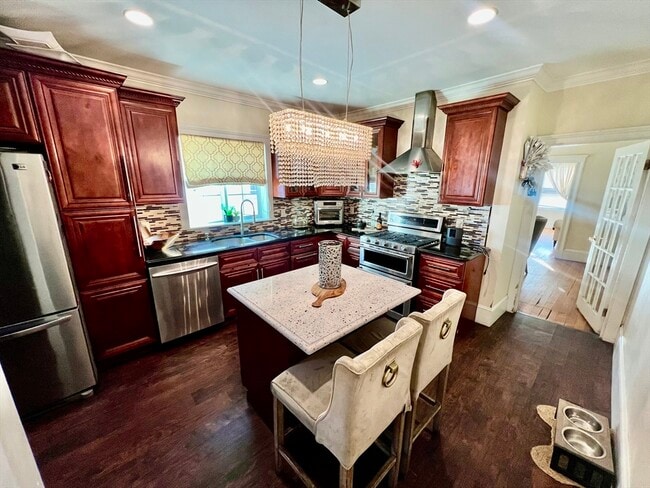 property at 41 Pearl St