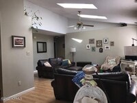 121 Raintree Cir photo'