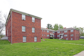 The Gardens in Cedar Rapids, IA - Foto de edificio - Building Photo