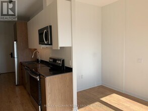 192 Bronson Ave in Ottawa, ON - Building Photo - Building Photo