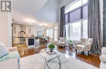 2473 Tesla Crescent in Oakville, ON - Building Photo - Building Photo