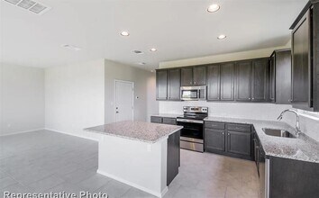 202 Insider Loop in Elgin, TX - Building Photo - Building Photo