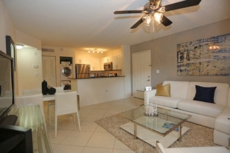 Estates at Countryside in Clearwater, FL - Foto de edificio - Building Photo