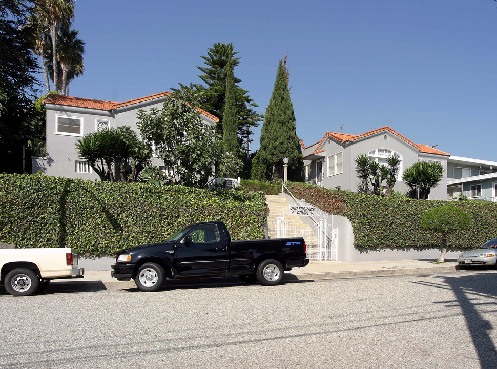 Oro Terrace Court Apartments in San Pedro, CA - Foto de edificio