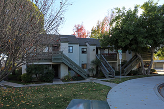 Maple Street Villas in Escondido, CA - Building Photo - Building Photo