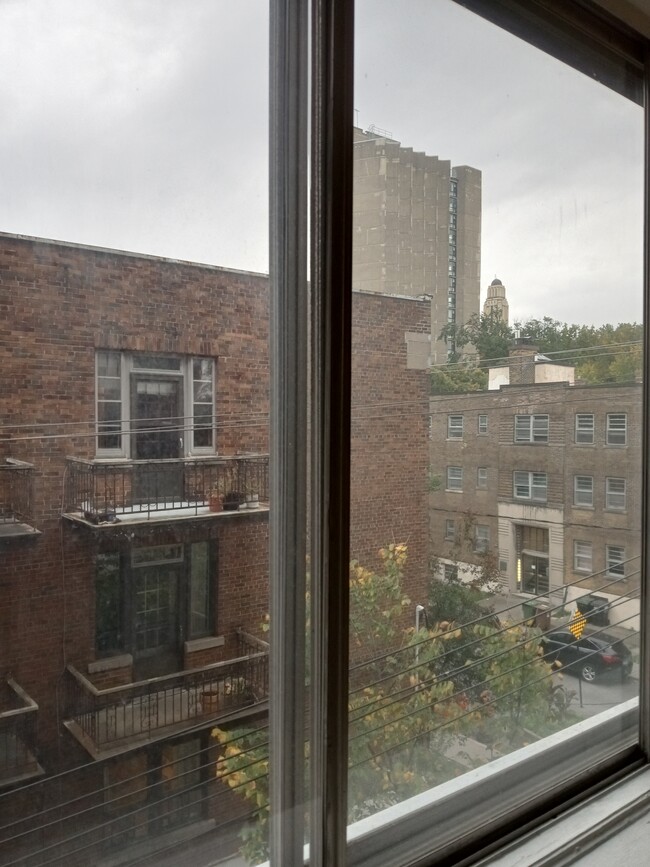 190 Willowdale Av in Outremont, QC - Building Photo - Building Photo
