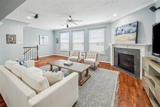 1003 Yale St in Houston, TX - Building Photo - Building Photo