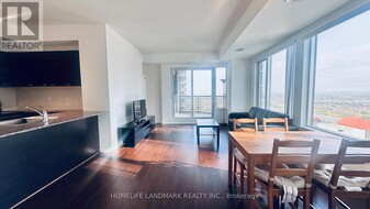 385-2385 Prince of Wales Dr in Mississauga, ON - Building Photo