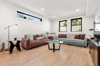 331 Chelsea St in Boston, MA - Building Photo - Building Photo