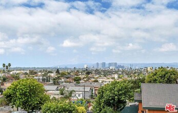 4703-4704 Saturn St in Los Angeles, CA - Building Photo - Building Photo