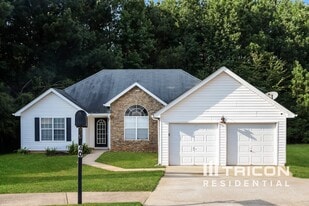 40 Adams Dr in Covington, GA - Building Photo