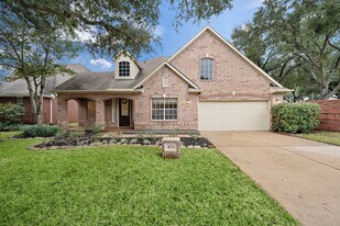 423 Nighthawk Ct in Sugar Land, TX - Building Photo