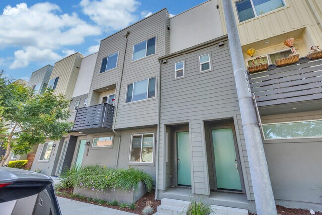 2370 Filbert St, Unit 2370 Filbert St in Oakland, CA - Building Photo - Building Photo