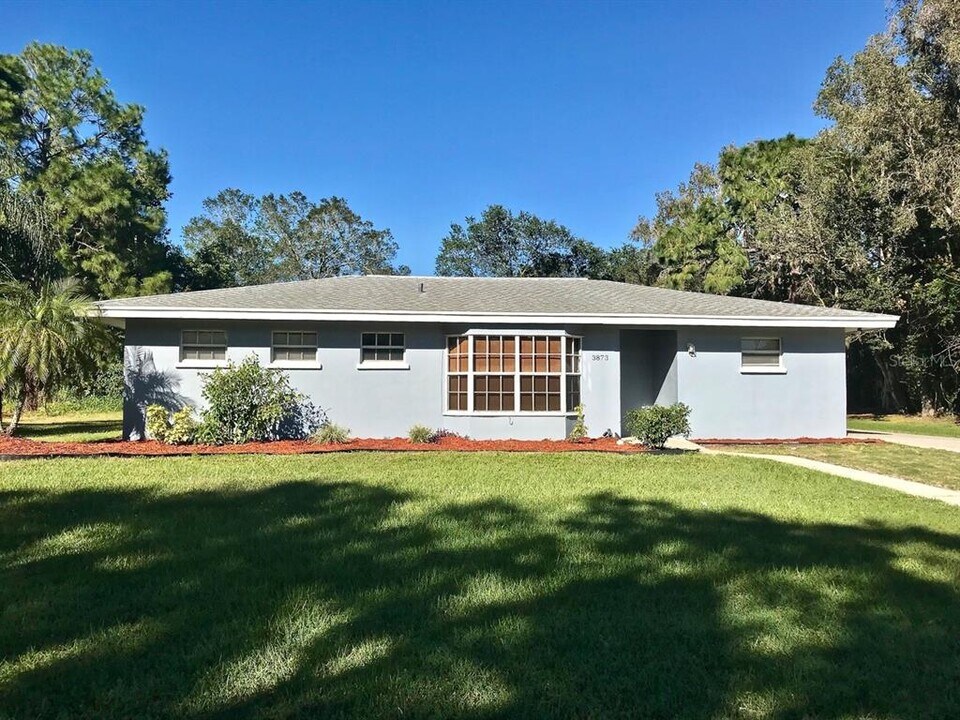 3873 Prudence Dr in Sarasota, FL - Building Photo