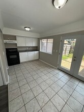 6596 Poplar Woods Cir S in Germantown, TN - Foto de edificio - Building Photo