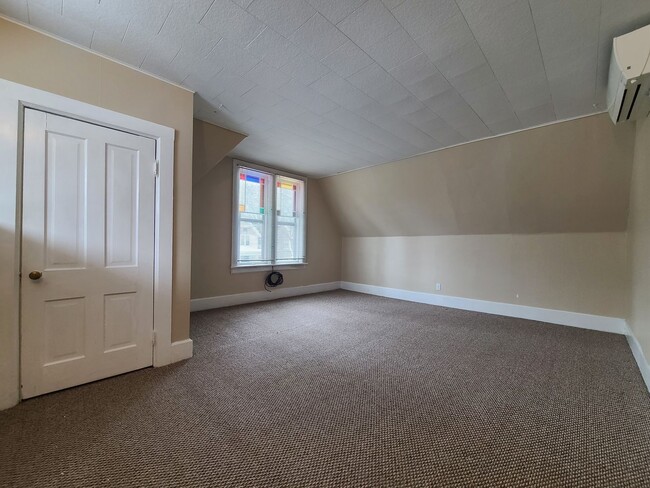 621 State St, Unit Apt. 2 in St. Joseph, MI - Building Photo - Building Photo