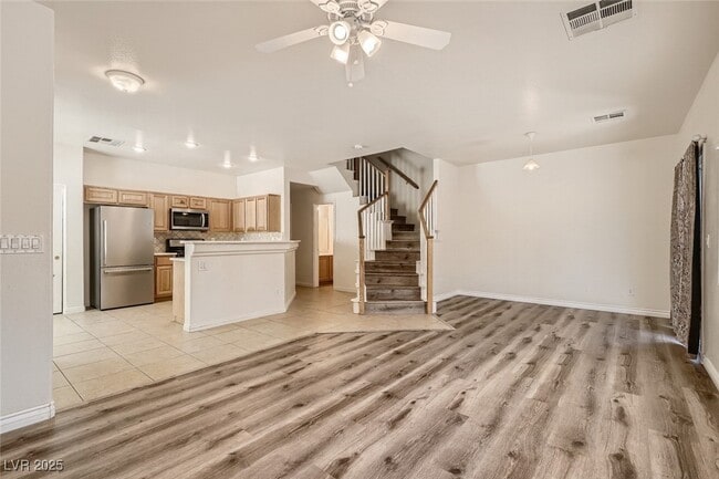 8729 Horizon Wind Ave in Las Vegas, NV - Building Photo - Building Photo