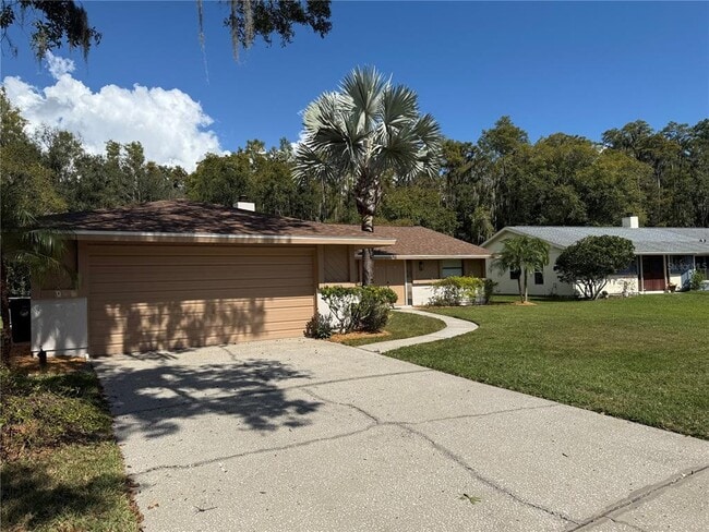 525 Lakeview Dr in Oldsmar, FL - Building Photo - Building Photo