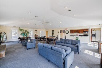 Villas at Southern Ridge in Charlottesville, VA - Foto de edificio - Building Photo