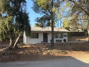 1373 Real Way Ln, Unit D - Hilltop Cottage in Alpine, CA - Building Photo - Building Photo