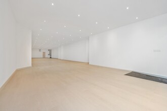 126 W 25th St in New York, NY - Building Photo - Interior Photo