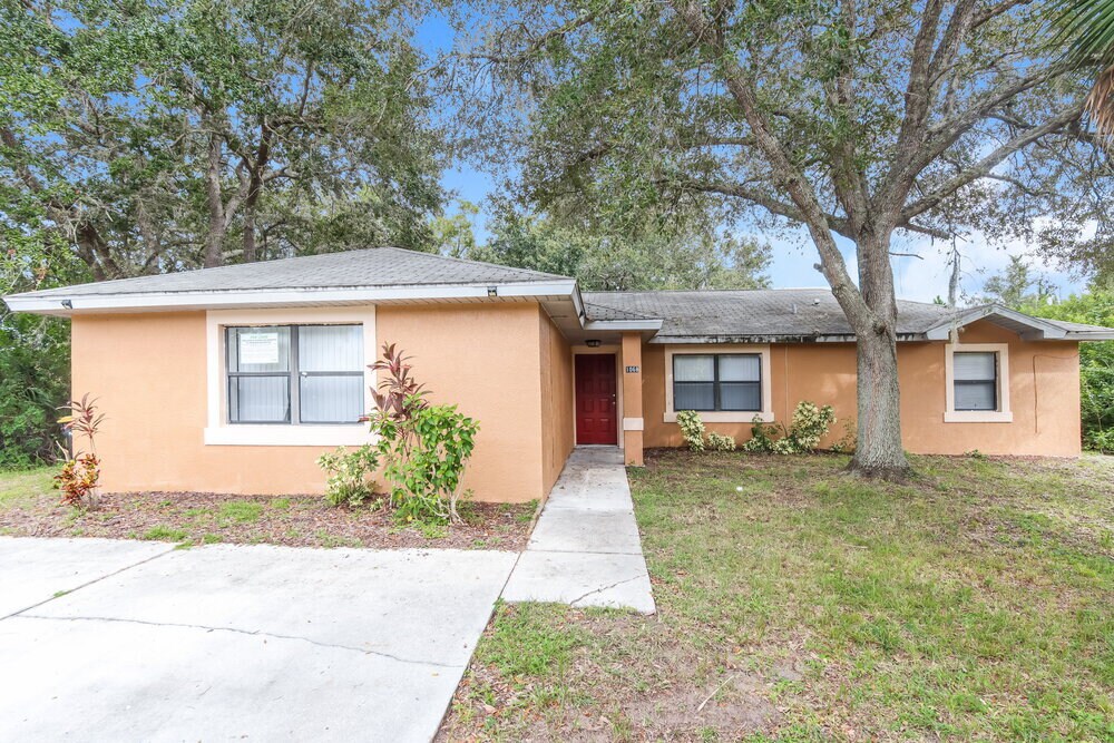 1068 Tower St SE in Palm Bay, FL - Building Photo