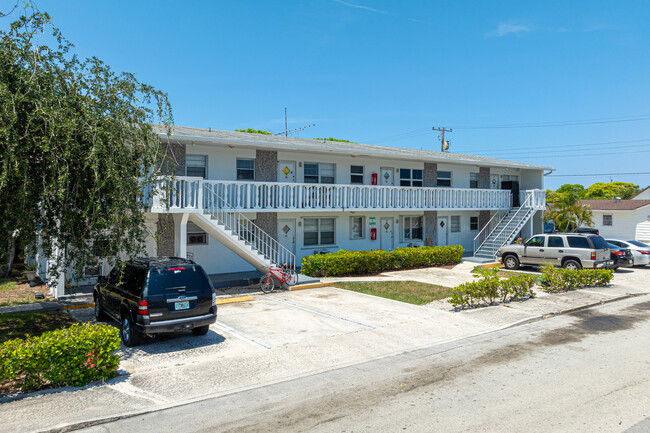 Townsite Apartments in Lake Worth Beach, FL - Building Photo - Building Photo