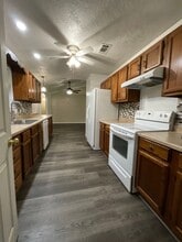 106 Burnley Dr in New Llano, LA - Building Photo - Building Photo