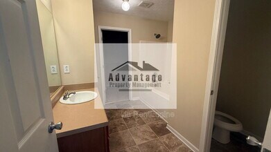 5025 Village Run Dr in Mcdonough, GA - Building Photo - Building Photo