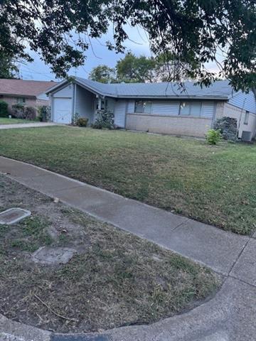 446 Oriole Cir in Duncanville, TX - Building Photo