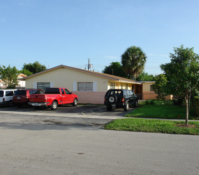 5325 NW 16th St in Fort Lauderdale, FL - Building Photo