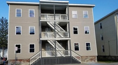 199 Everett St in Southbridge, MA - Building Photo - Building Photo