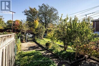 821 Gladstone Ave in Toronto, ON - Building Photo - Building Photo