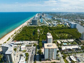 3000 E Sunrise Blvd in Fort Lauderdale, FL - Building Photo - Building Photo