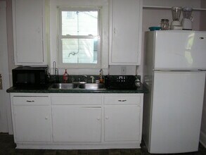 1635 Sharon Dr in Bowling Green, KY - Building Photo - Building Photo