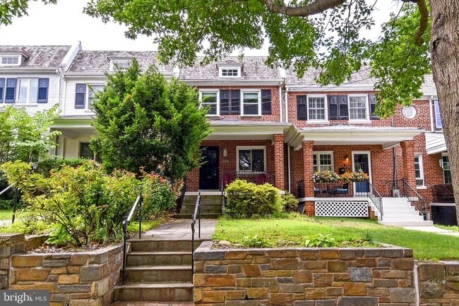 property at 3748 W St NW