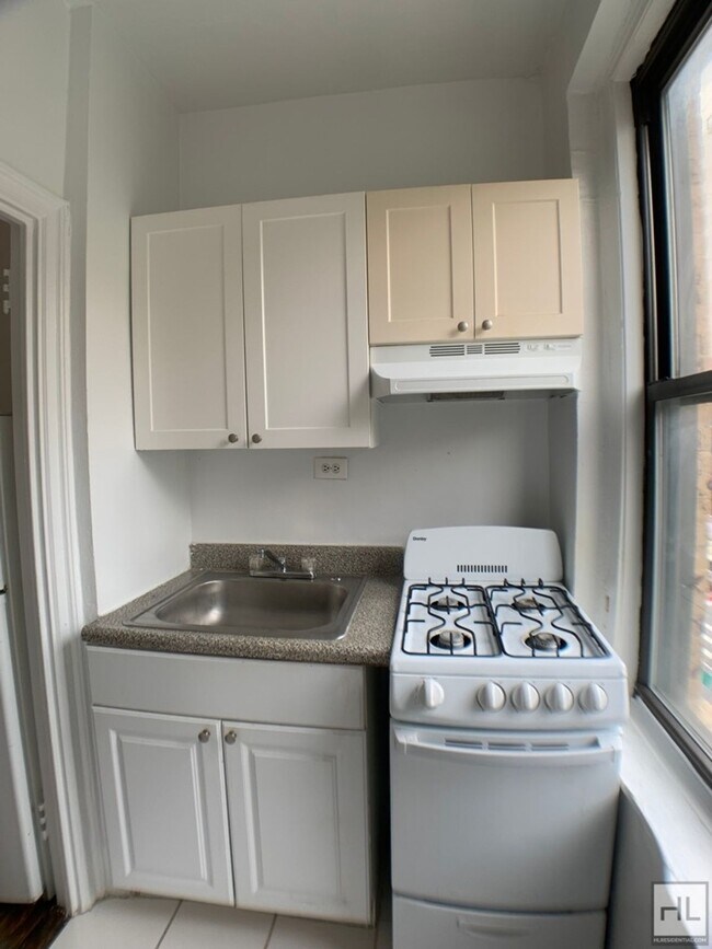 East 58TH ST in New York, NY - Building Photo - Building Photo