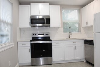5305 Southlea St in Houston, TX - Building Photo - Building Photo