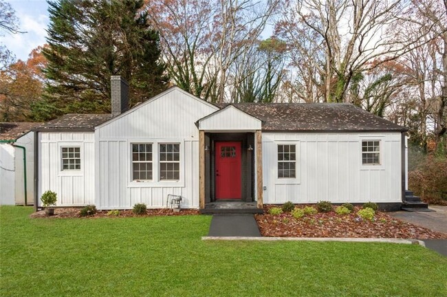 property at 1349 Lockhaven Cir SW