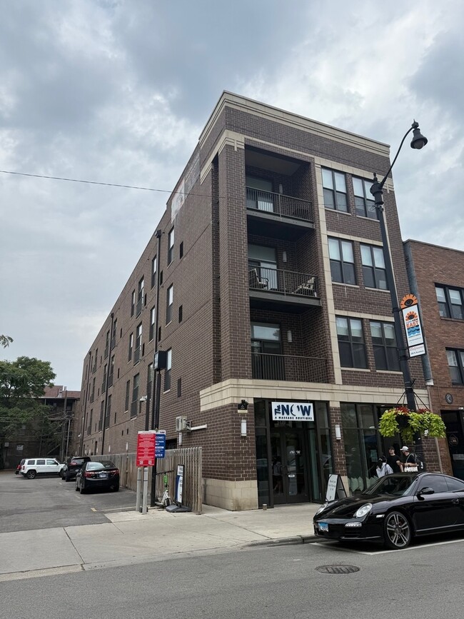 property at 3122 N Broadway